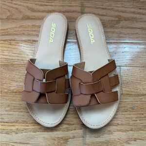 New never been used SODA NEW Slip On
Flat open toe Sandal WOMEN Size 6